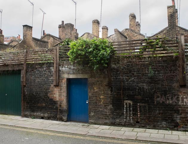 beautiful-london-streets-cityscape_23-2149377149